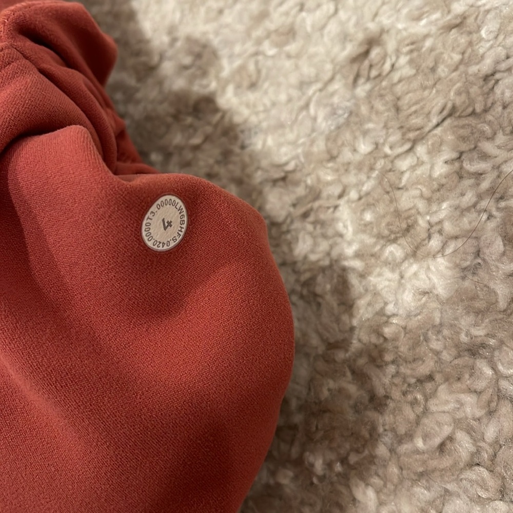 LULULEMON Align Wide Leg Crop 23" in Soft Cranberry Sz. 4 - Picture 10 of 11